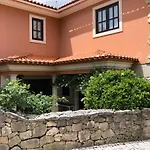 Refúgio Artes Bed & Breakfast Porto de Mós