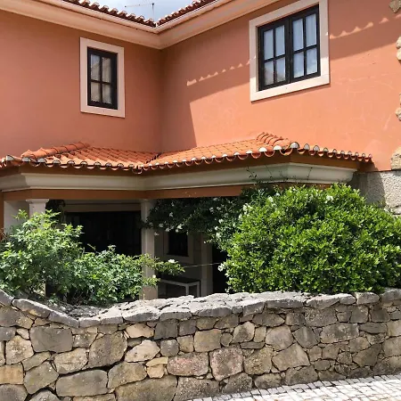 Refúgio Artes Bed & Breakfast Porto de Mós